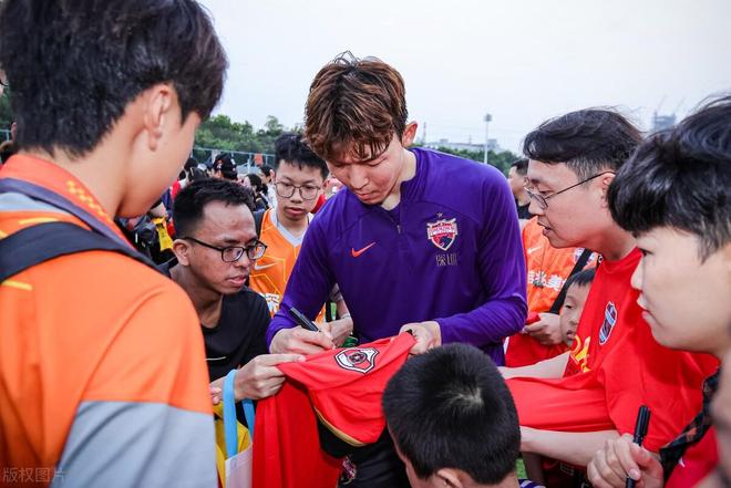 乐竟体育 -今晚突围战来临，广州队围绕全明星赛扳平良机，质疑声四起，训练强度显著提升的简单介绍