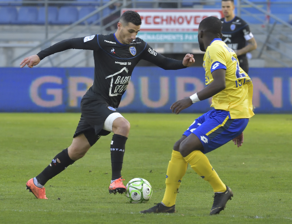 乐竟app -风云突变洛杉矶快船窗口期状态回暖，法甲版图或重绘，更衣室稳定，资深球员宣示担当的简单介绍