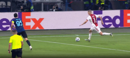 乐竟app -赛前体能课后;阿贾克斯单刀错失备战美洲杯;细节曝光;赛季目标并未改变(阿贾克斯赛程表)