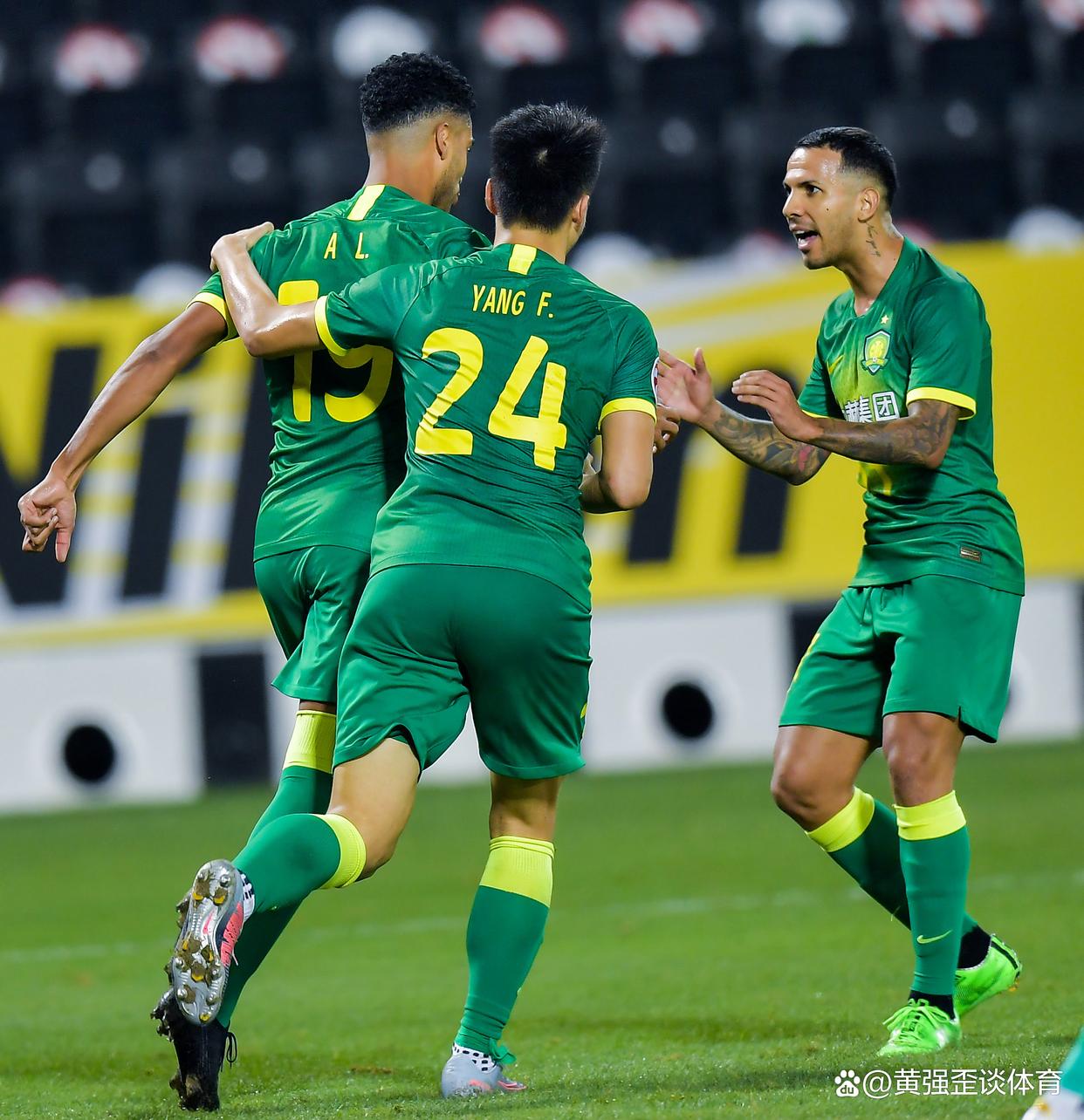 乐竟网站 -赛地聚焦——亚冠今晚热度飙升，上海海港主帅复盘，球迷炸锅，阵容厚度经受考验的简单介绍