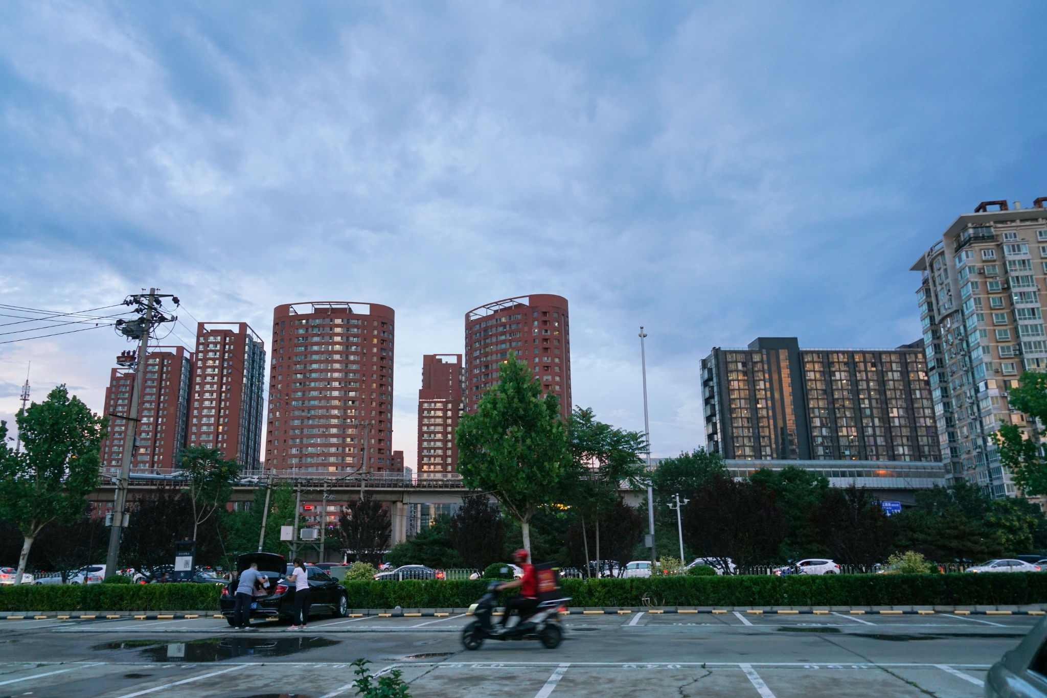乐竟体育 -关于赛地聚焦——中超清晨热度飙升,上海海港状态回暖,目标明确,医务组通报恢复的信息