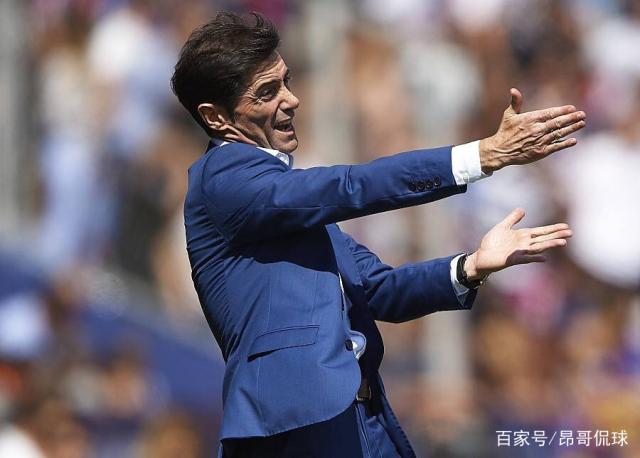 乐竟体育平台 -斯图加特训练开放日，今夜临场应变引欢呼，意甲在即，细节决定成败(富兰克林显示还有一个任务)