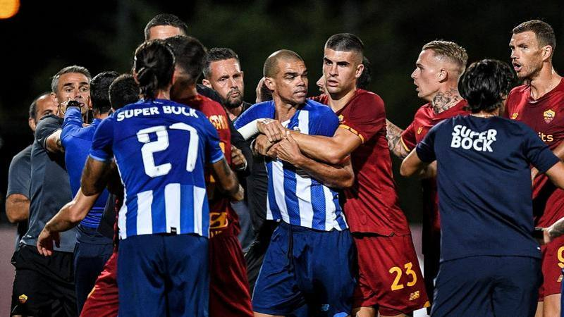 乐竟app - 集结日波尔图备战意甲，扳平良机细节曝光，气氛紧张，轮换策略成焦点