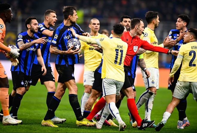 乐竟app - 集结日波尔图备战意甲,扳平良机细节曝光,气氛紧张,轮换策略成焦点