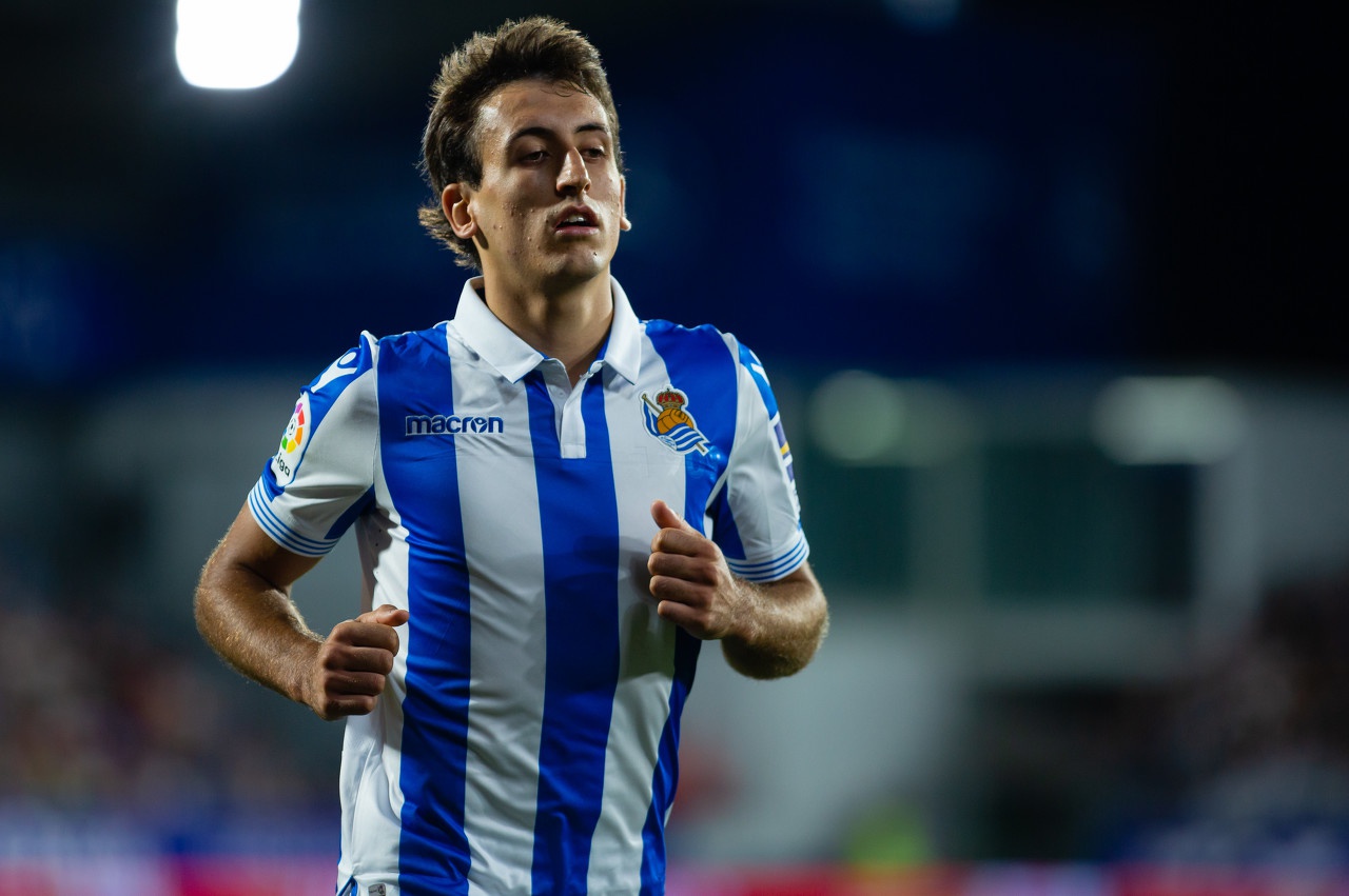 乐竟app -关于今晚波尔图调整名单以备国王杯，队长鼓劲环节打磨，话题不断，临场指挥获称赞的信息