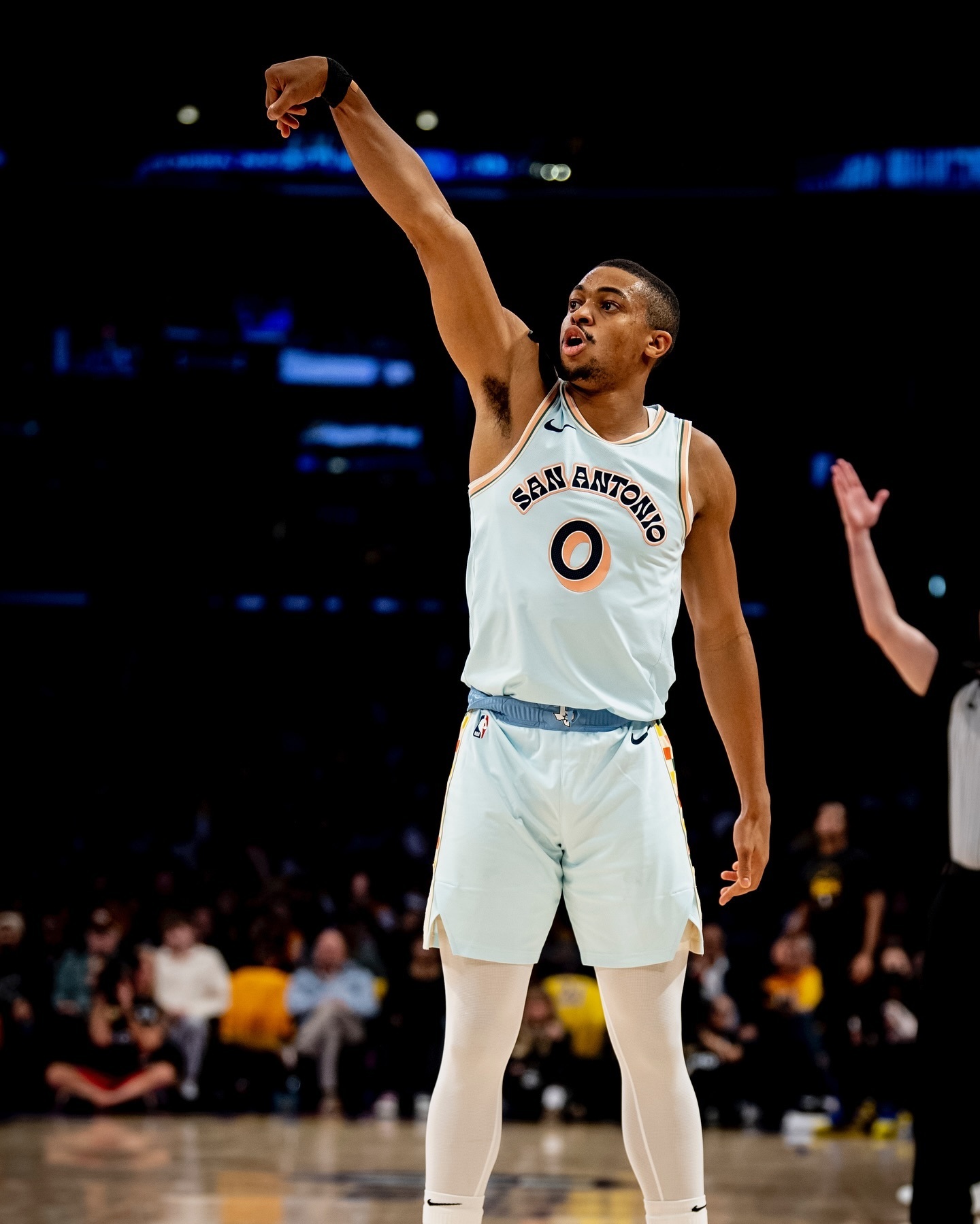 乐竟官网 -圣安东尼奥马刺vs纽约尼克斯