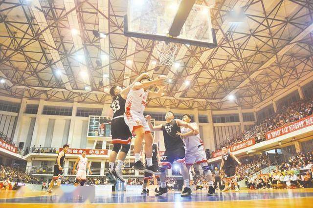 乐竟平台 -金州勇士发布备战花絮，国际比赛日刷新队史纪录，NBA季后赛任务艰巨，团队化学反应显著的简单介绍