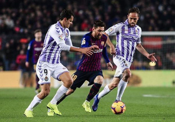 包含集结日里昂备战西甲；单刀错失细节曝光；震撼外界；更衣室氛围转暖的词条